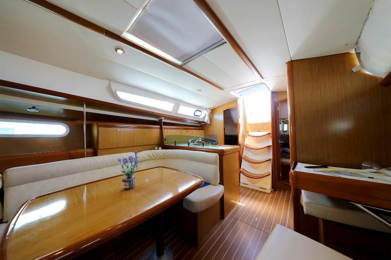 Book yachts online - sailboat - Sun Odyssey 39i - SVRSATA - rent
