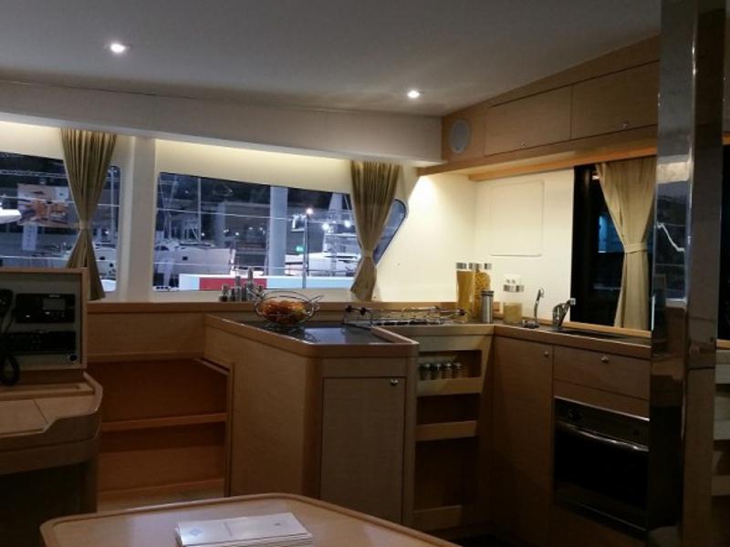 Book yachts online - catamaran - Lagoon 42 - LA MAR - rent
