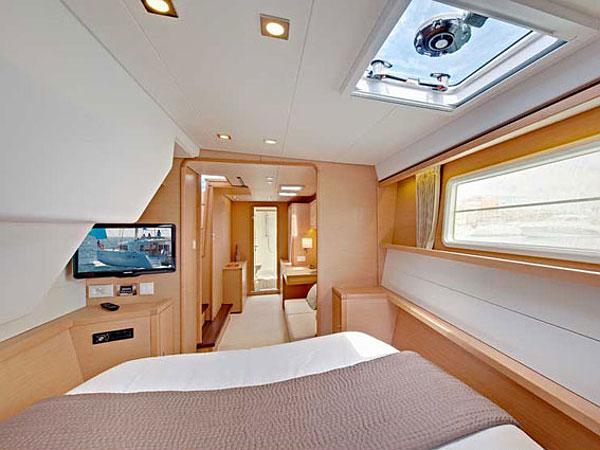 Book yachts online - catamaran - Lagoon 450 - MIRA V - rent