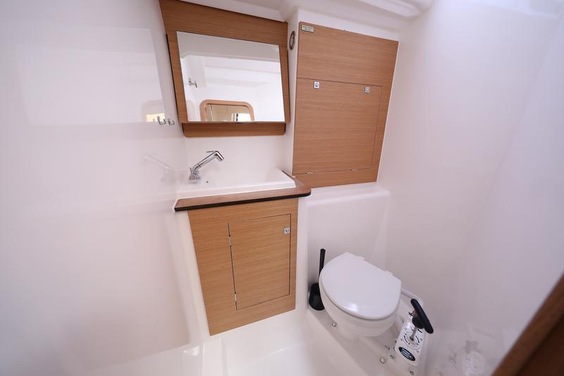 Book yachts online - sailboat - Dufour 460 Grand Large * - CARINA - rent