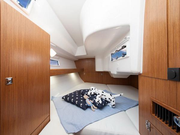 Book yachts online - sailboat - Bavaria Cruiser 33 - HOMEOFFICE - rent