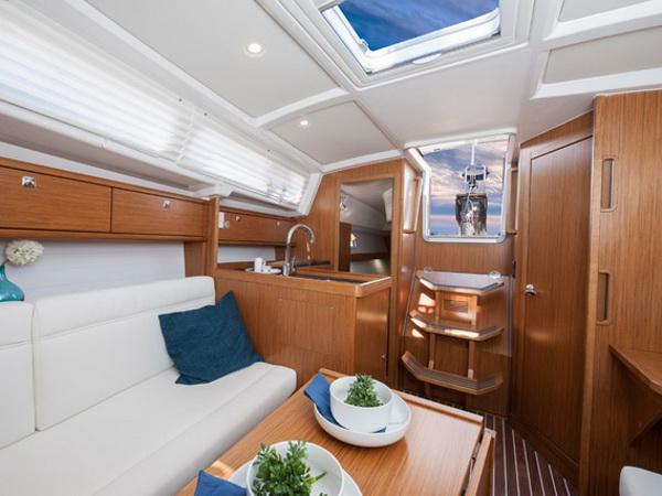 Book yachts online - sailboat - Bavaria Cruiser 33 - HOMEOFFICE - rent