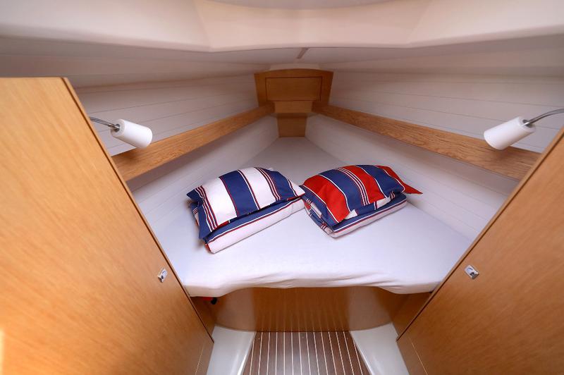Book yachts online - sailboat - Bavaria Cruiser 34 - ARIZONA - rent