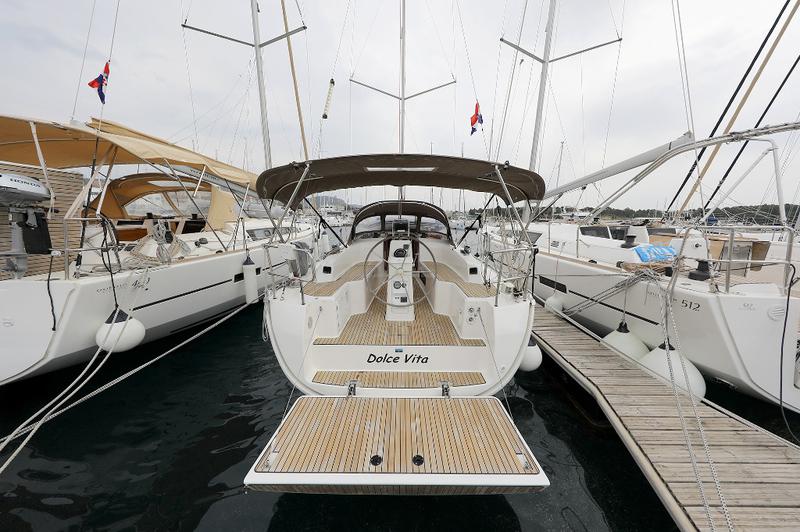 Book yachts online - sailboat - Bavaria Cruiser 33 - DOLCE VITA - rent