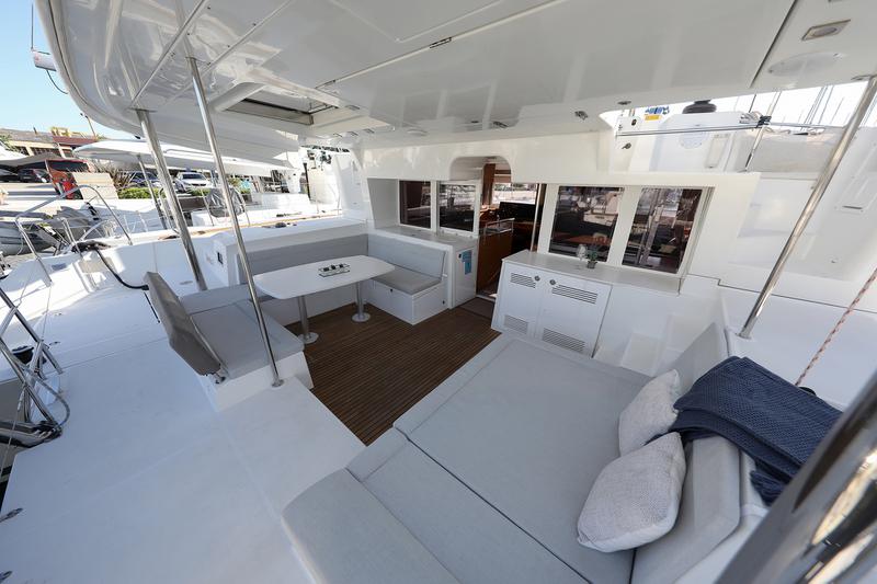 Book yachts online - catamaran - Lagoon 450 - DORKA V - rent