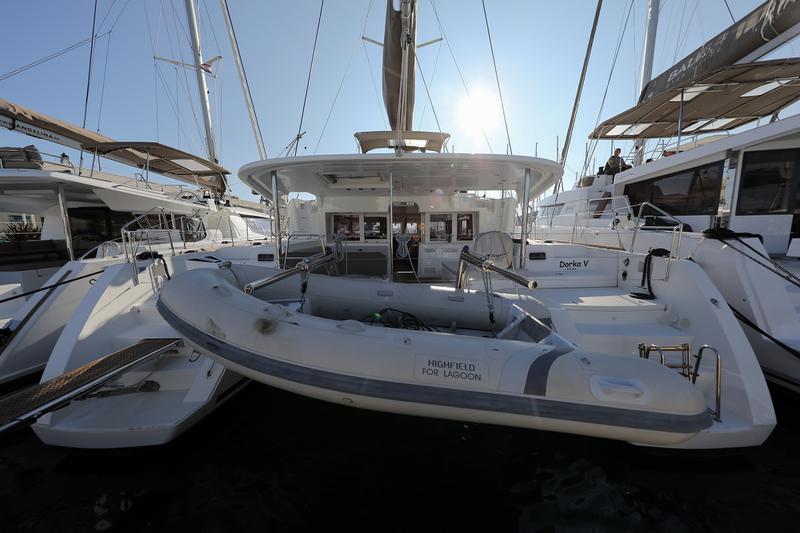 Book yachts online - catamaran - Lagoon 450 - DORKA V - rent
