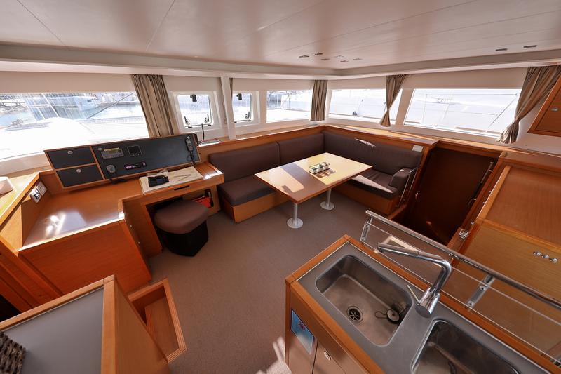 Book yachts online - catamaran - Lagoon 450 - DORKA V - rent
