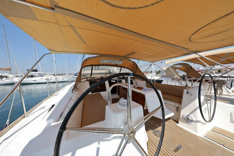Book yachts online - sailboat - Dufour 460 Grand Large - 4 YOU - rent