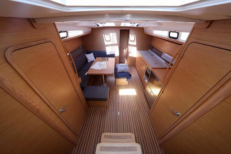 Book yachts online - sailboat - Dufour 460 Grand Large - 4 YOU - rent