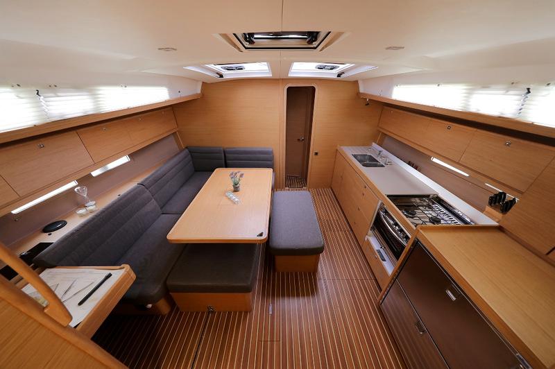 Book yachts online - sailboat - Dufour 460 Grand Large - CHUCK - rent