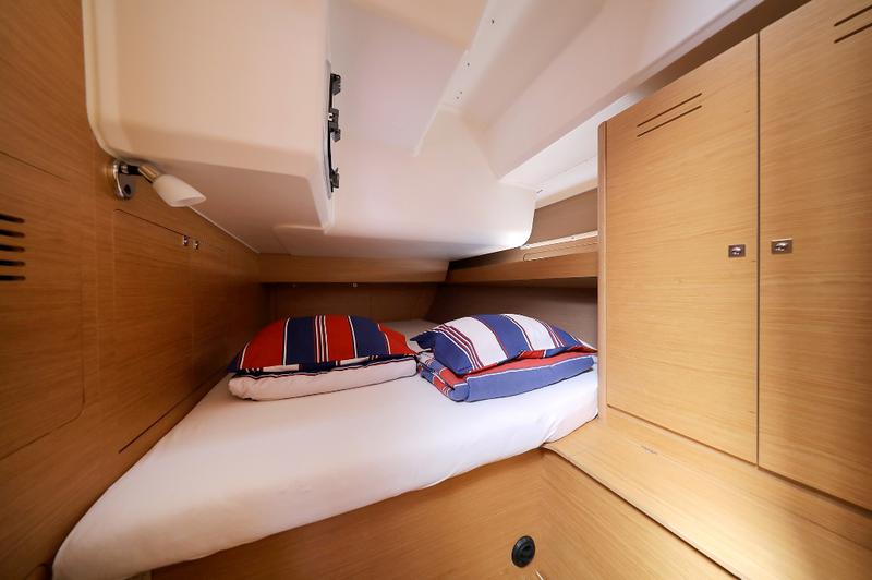 Book yachts online - sailboat - Dufour 460 Grand Large - CHUCK - rent