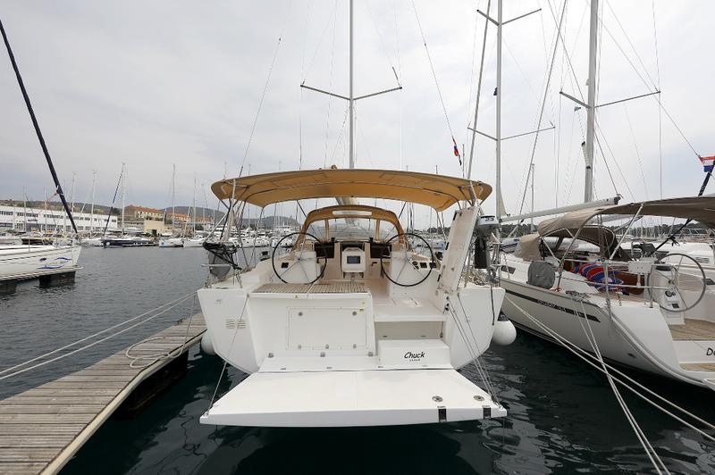Book yachts online - sailboat - Dufour 460 Grand Large - CHUCK - rent