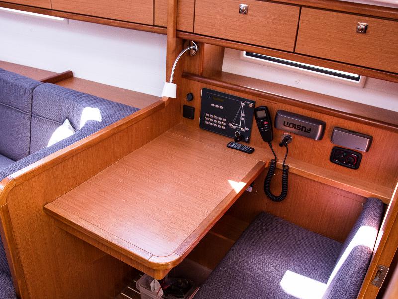 Book yachts online - sailboat - Bavaria Cruiser 41 - STAR KLEO - rent