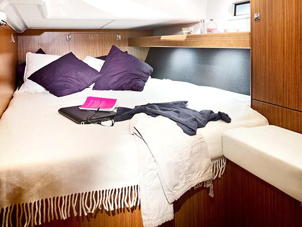 Book yachts online - sailboat - Bavaria Cruiser 46 - SUNRISE II - rent