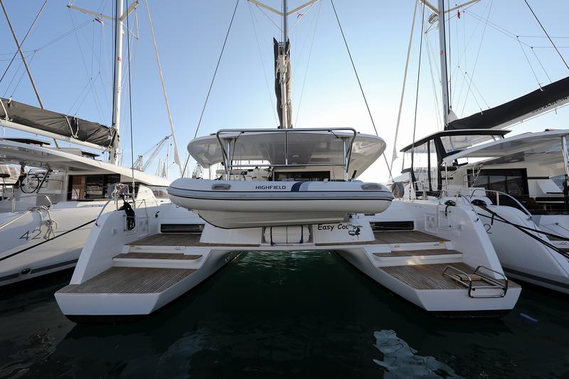 Book yachts online - catamaran - Lagoon 42 - EASY COURSE - rent