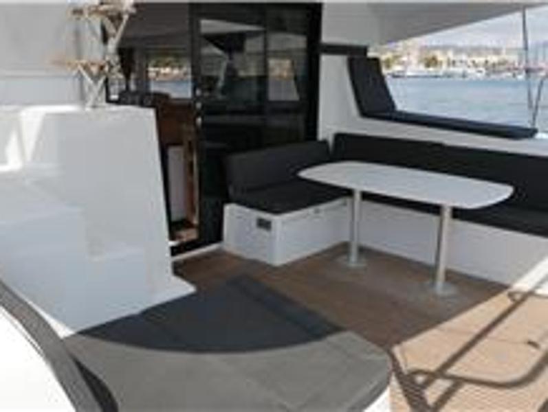 Book yachts online - catamaran - Lagoon 42 - EASY COURSE - rent