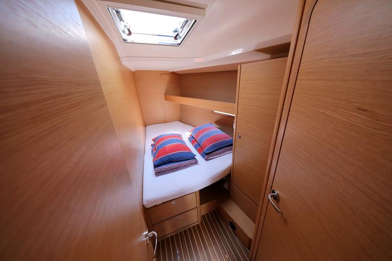 Book yachts online - sailboat - Dufour 460 Grand Large - SANTA ROSA - rent