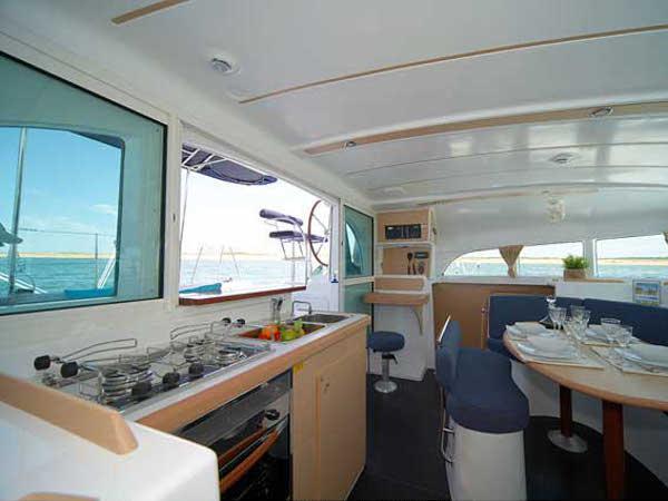 Book yachts online - catamaran - Lagoon 380 S2 - LOVE SONG - rent