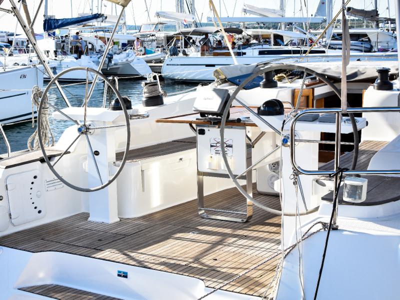 Book yachts online - sailboat - Bavaria Cruiser 50 - SIEGAL - rent