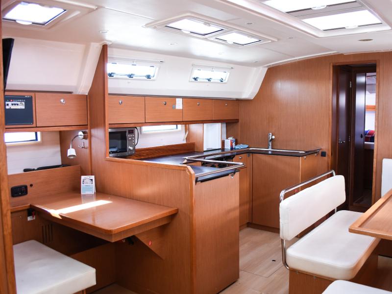 Book yachts online - sailboat - Bavaria Cruiser 50 - SIEGAL - rent