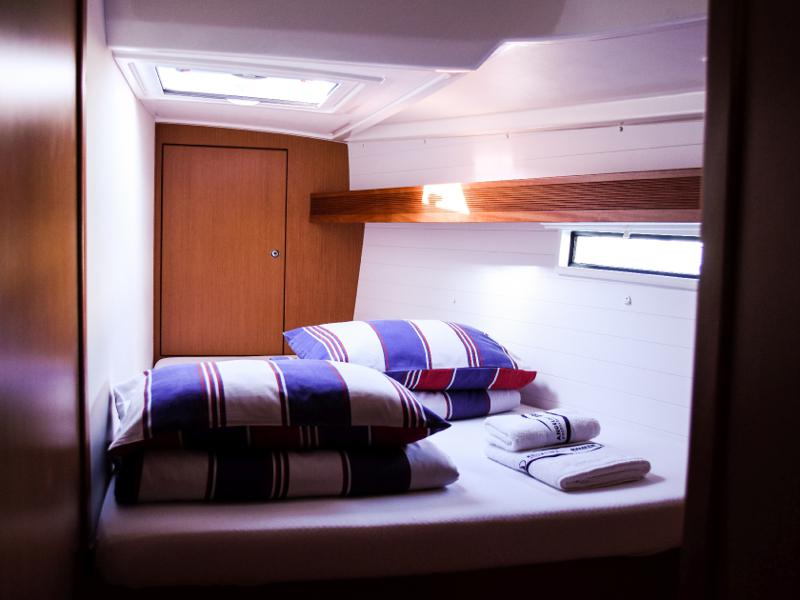 Book yachts online - sailboat - Bavaria Cruiser 50 - SIEGAL - rent