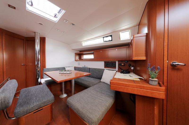 Book yachts online - sailboat - Oceanis 45-4 CABINS - ZEPHYRA - rent