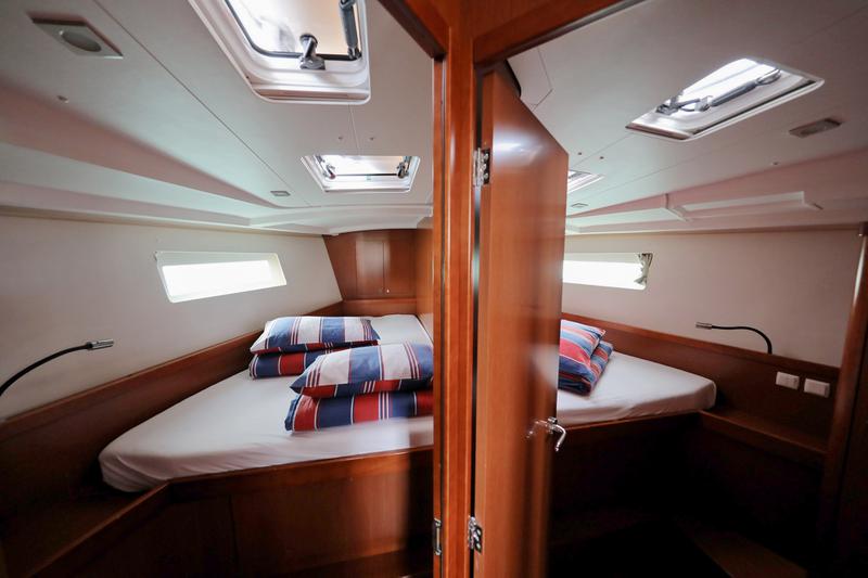 Book yachts online - sailboat - Oceanis 45-4 CABINS - ZEPHYRA - rent