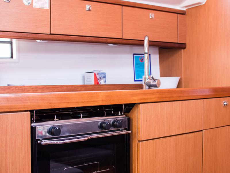 Book yachts online - sailboat - Bavaria 41 Cruiser - STAR LILLI - rent