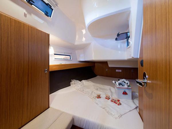 Book yachts online - sailboat - Bavaria Cruiser 37 - SUN COURSE - rent