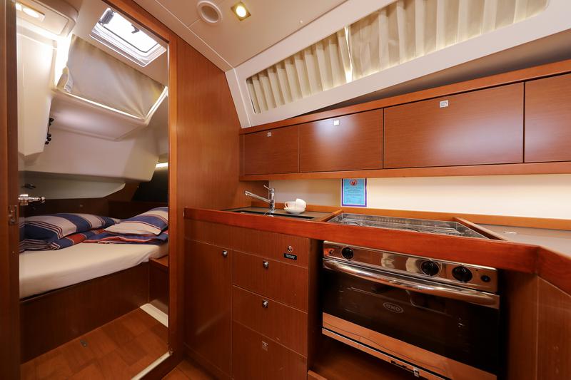 Book yachts online - sailboat - Oceanis 41 - ZYNTHA - rent