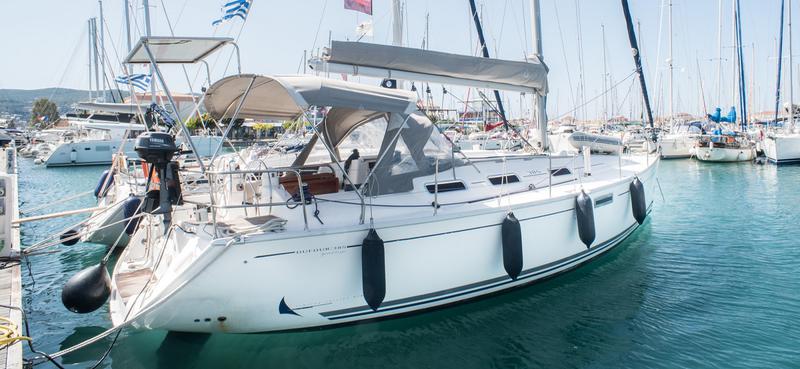 Book yachts online - sailboat - Dufour 385 - IRO - rent