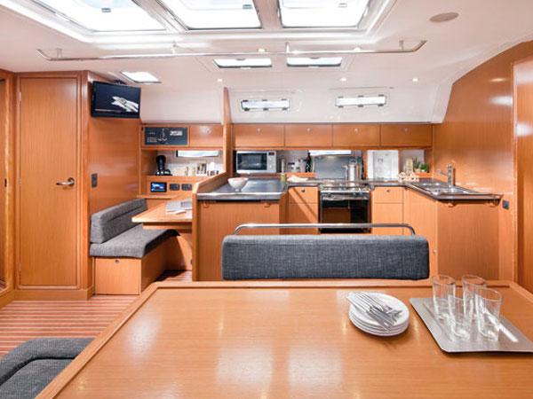 Book yachts online - sailboat - Bavaria Cruiser 50 - Fija - rent
