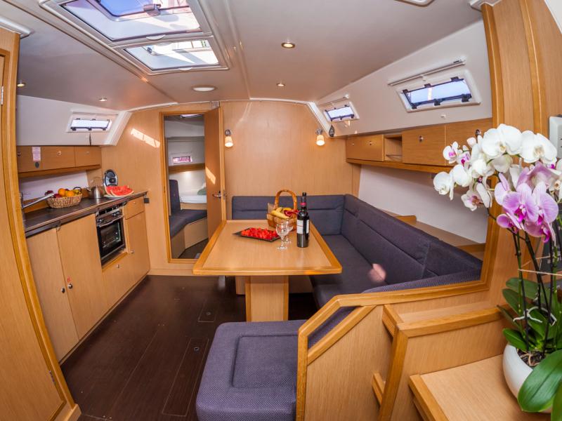 Book yachts online - sailboat - Bavaria Cruiser 40 - Vessy  - rent