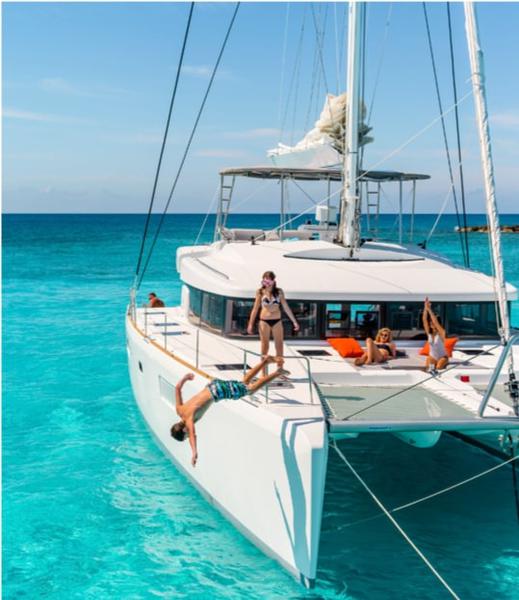 Book yachts online - catamaran - Lagoon 52 - Blue Velvet - rent
