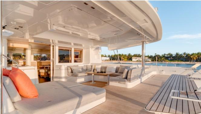 Book yachts online - catamaran - Lagoon 52 - Blue Velvet - rent