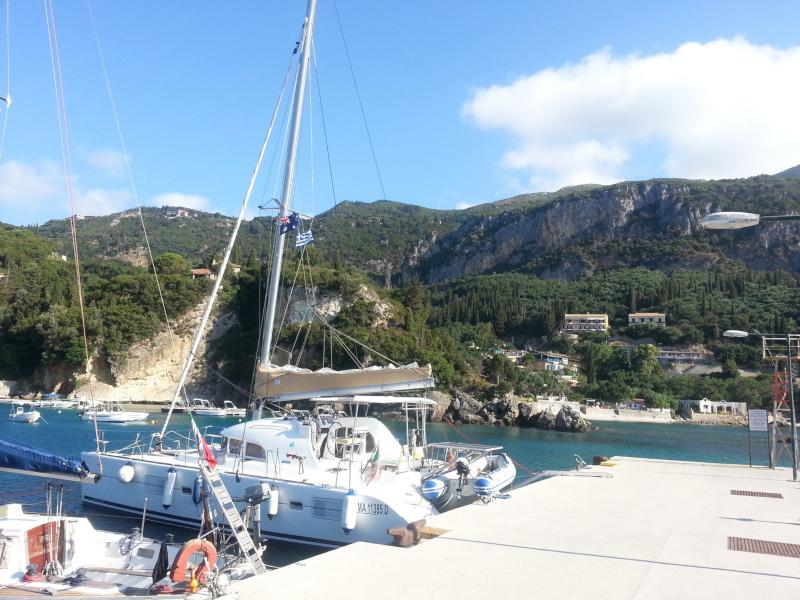 Book yachts online - catamaran - Lagoon 380 - Bagpuss - rent