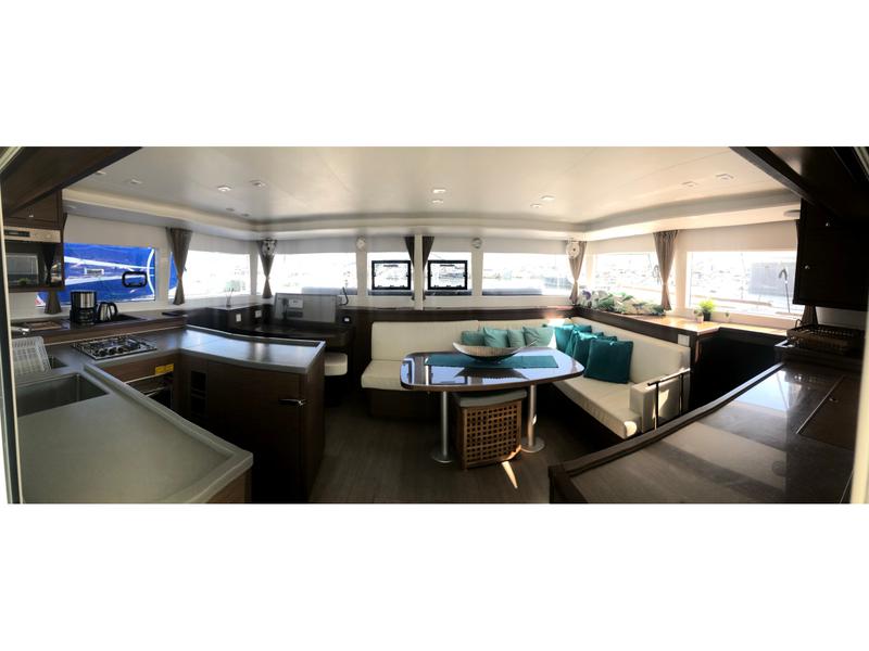 Book yachts online - catamaran - Lagoon 450 - Violetta - rent