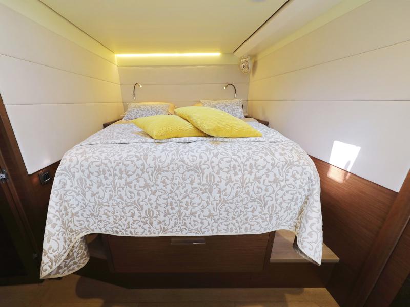 Book yachts online - catamaran - Lagoon 620 - MASTERDREAM  - rent