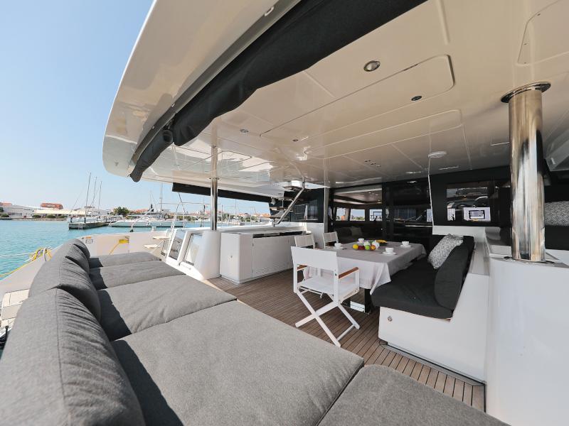 Book yachts online - catamaran - Lagoon 620 - MASTERDREAM  - rent