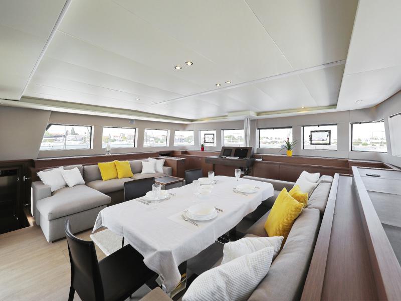 Book yachts online - catamaran - Lagoon 620 - MASTERDREAM  - rent