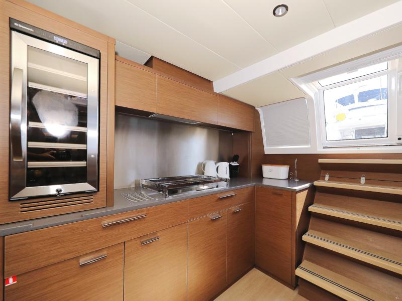 Book yachts online - catamaran - Lagoon 620 - MASTERDREAM  - rent