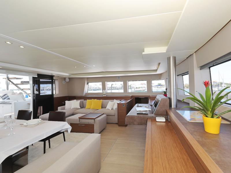 Book yachts online - catamaran - Lagoon 620 - MASTERDREAM  - rent