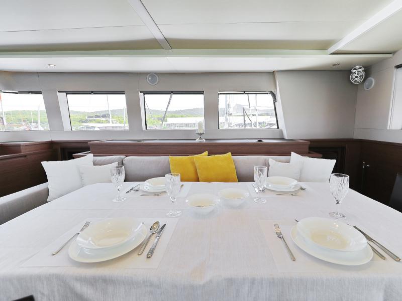 Book yachts online - catamaran - Lagoon 620 - MASTERDREAM  - rent