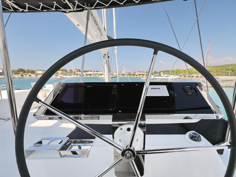 Book yachts online - catamaran - Lagoon 620 - MASTERDREAM  - rent
