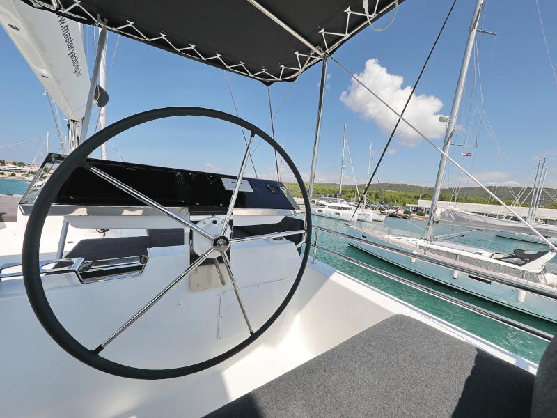 Book yachts online - catamaran - Lagoon 620 - MASTERDREAM  - rent