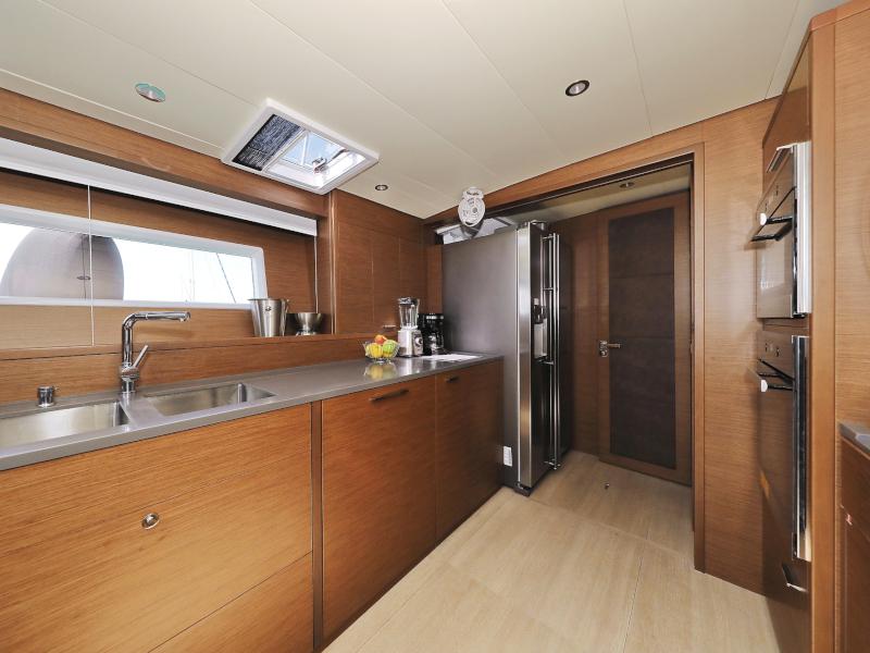 Book yachts online - catamaran - Lagoon 620 - MASTERDREAM  - rent