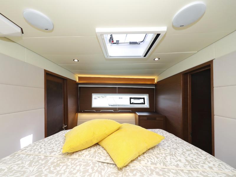 Book yachts online - catamaran - Lagoon 620 - MASTERDREAM  - rent