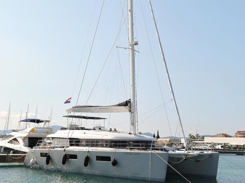 Book yachts online - catamaran - Lagoon 620 - MASTERDREAM  - rent