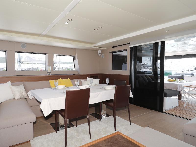 Book yachts online - catamaran - Lagoon 620 - MASTERDREAM  - rent