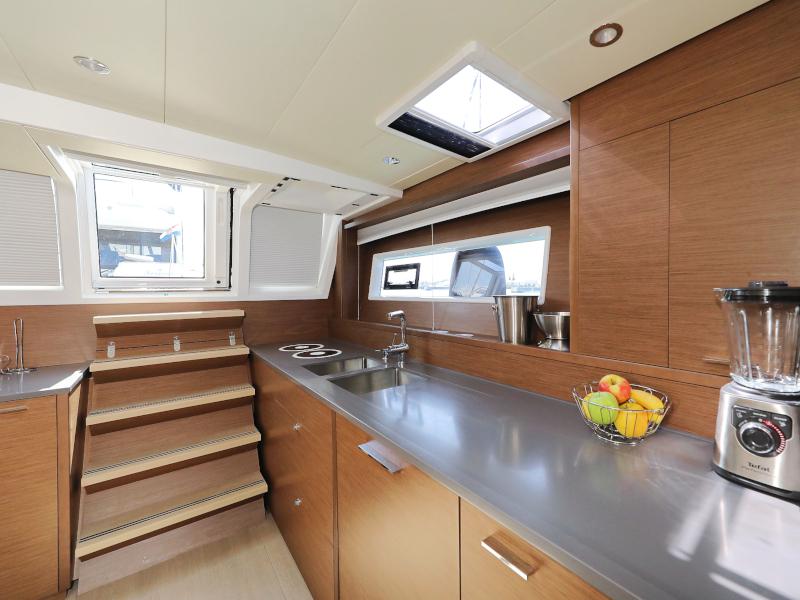 Book yachts online - catamaran - Lagoon 620 - MASTERDREAM  - rent